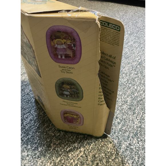 Vintage 1983 Cabbage Patch Pin Ups Doll Candi Jilly& Her Sweet Shop Coleco #3934 - Picture 5 of 9